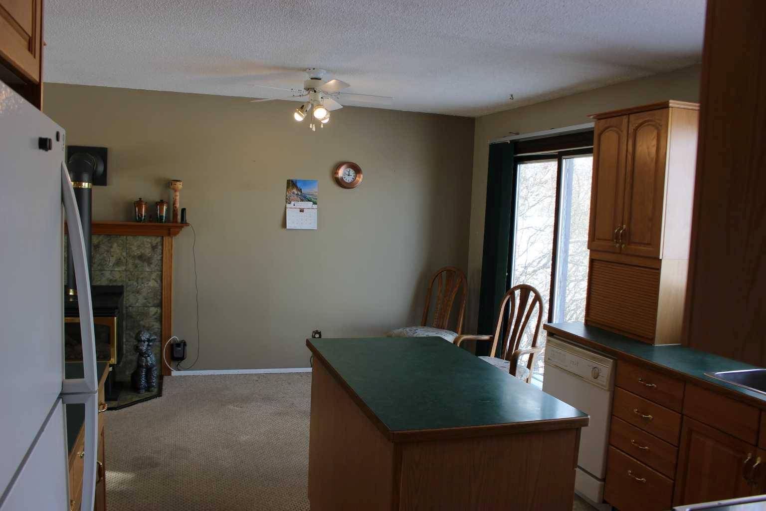 Iron Springs, AB T0K 1G0,217 1st AVE