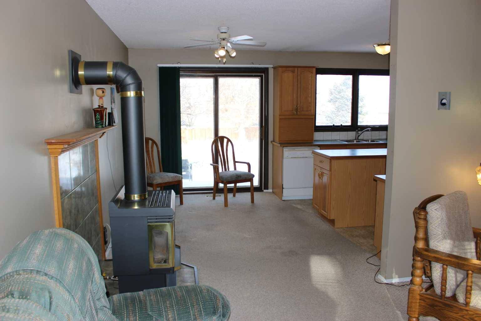 Iron Springs, AB T0K 1G0,217 1st AVE