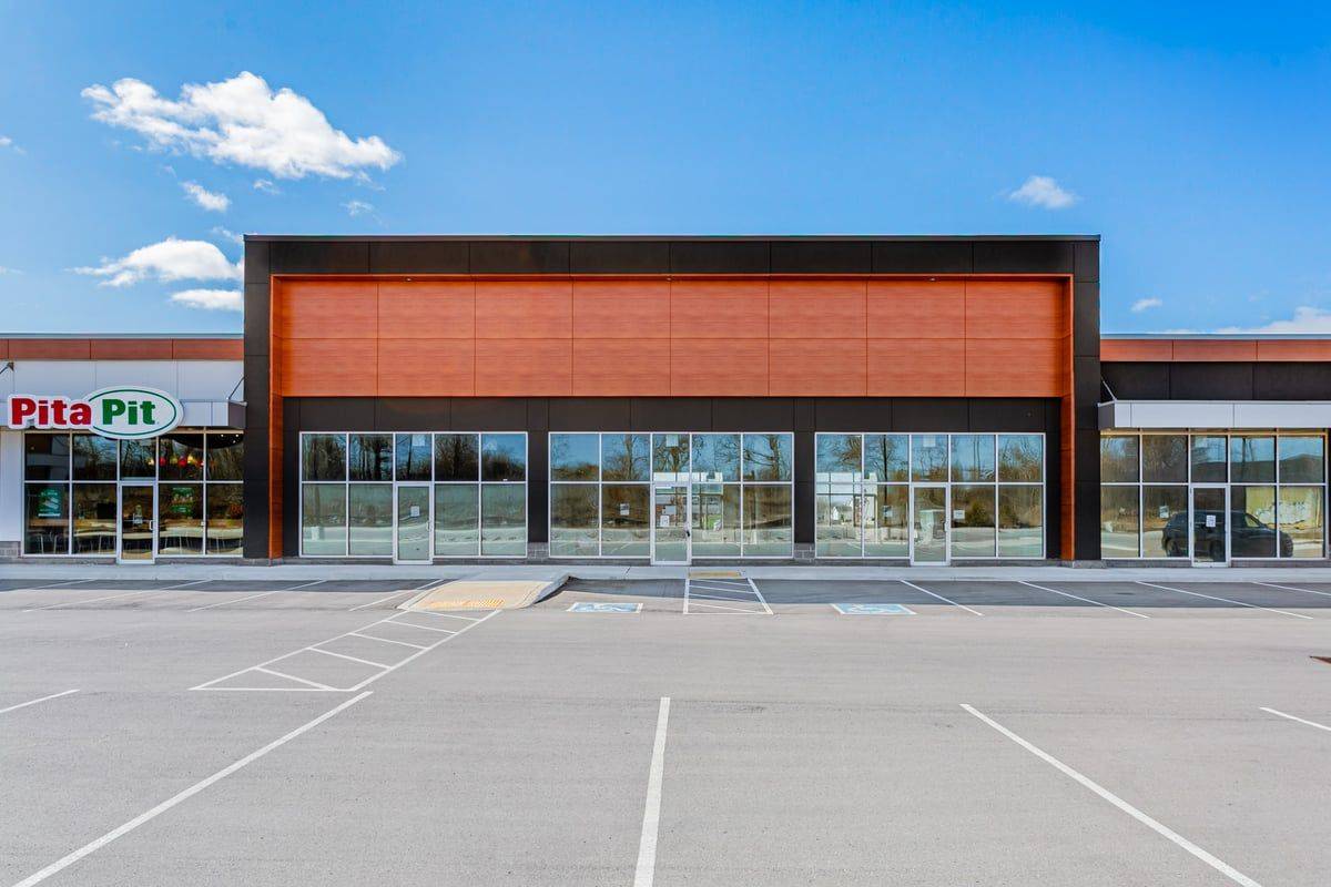 Fort Erie, ON L2A 1M9,315 Garrison RD #5