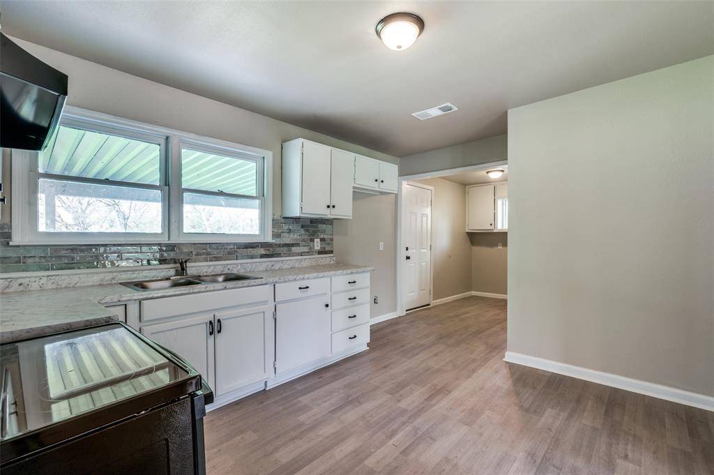 Fort Worth, TX 76112,5408 E Roselane Street