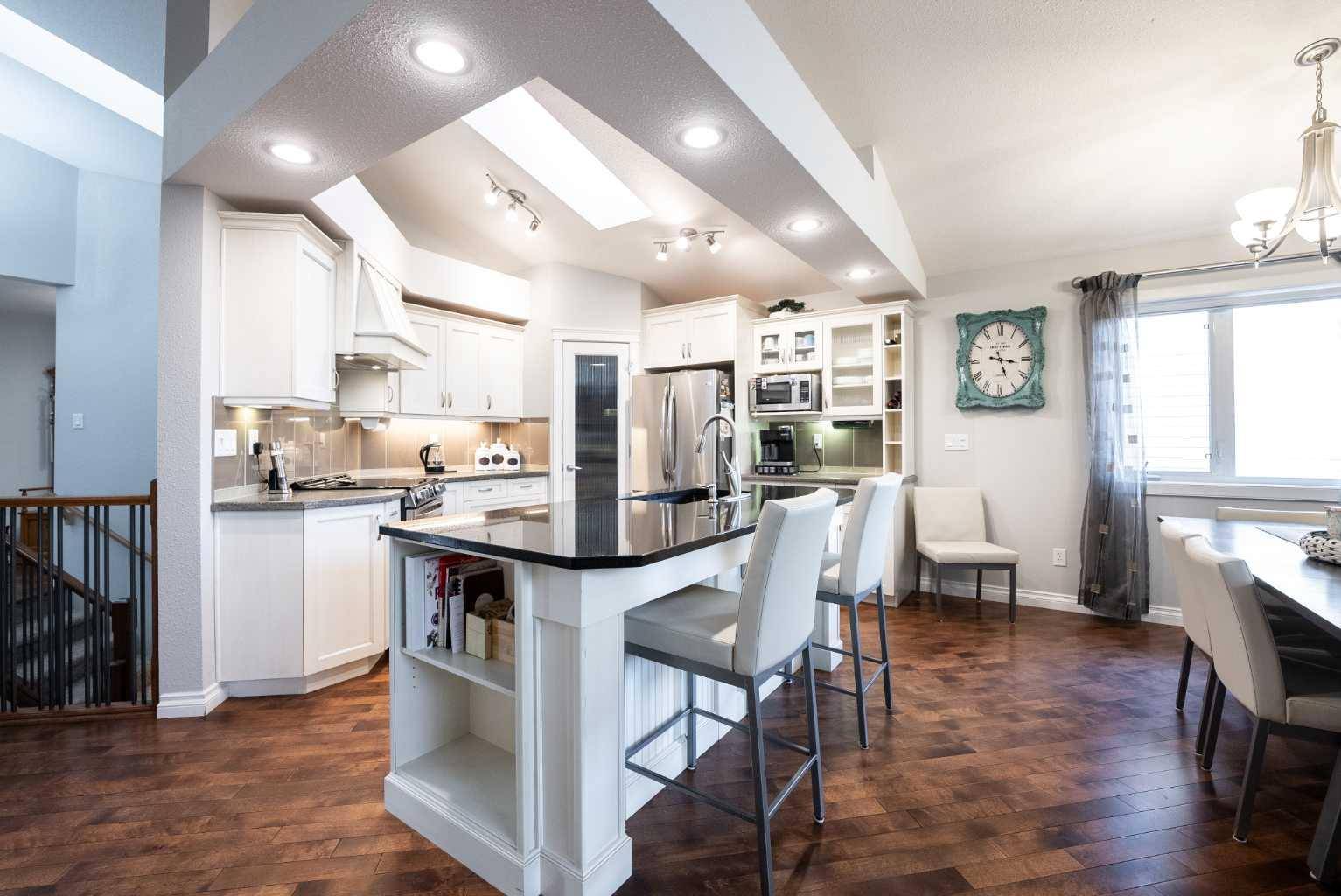 Lethbridge, AB T1K 8B3,252 Riverpark BLVD W