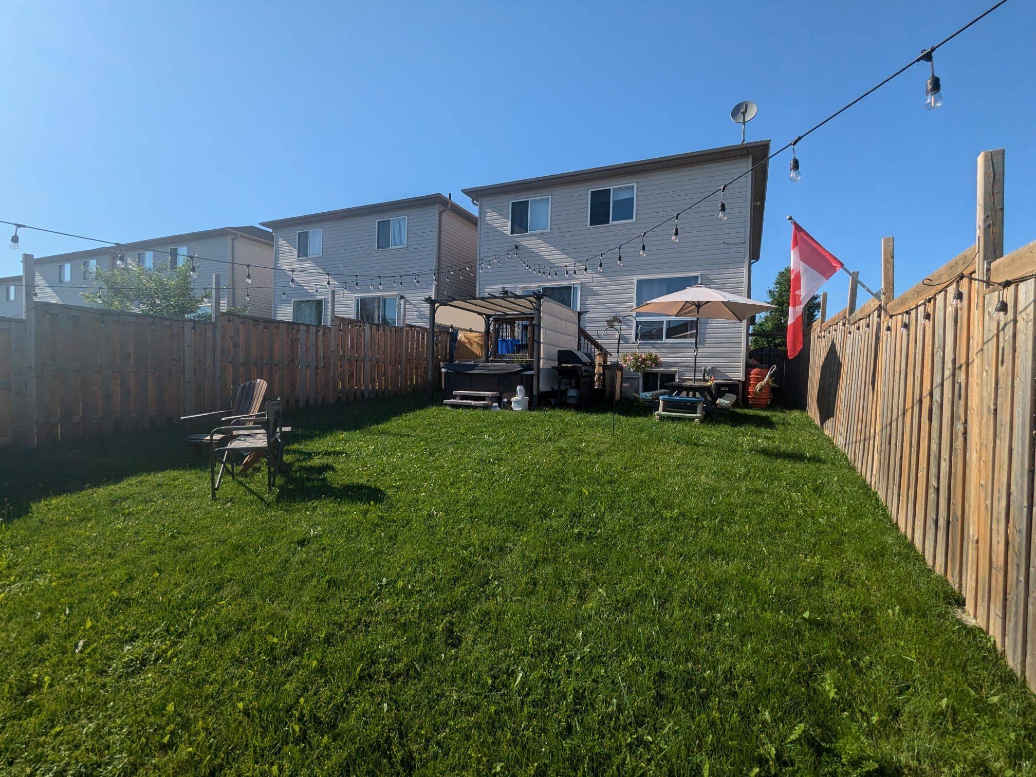 Barrie, ON L4M 6Z9,48 Dunsmore LN