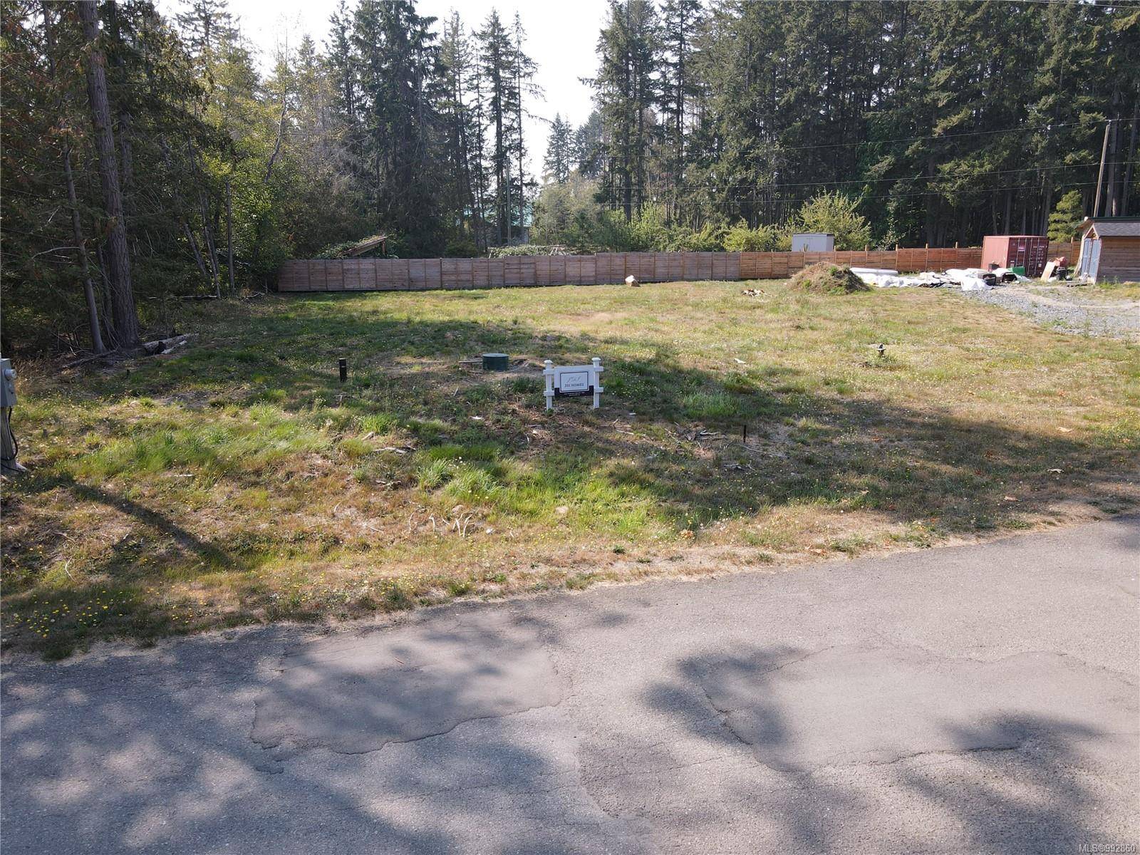 Qualicum Beach, BC V9K 1M9,1060 Mclaughlin Pl