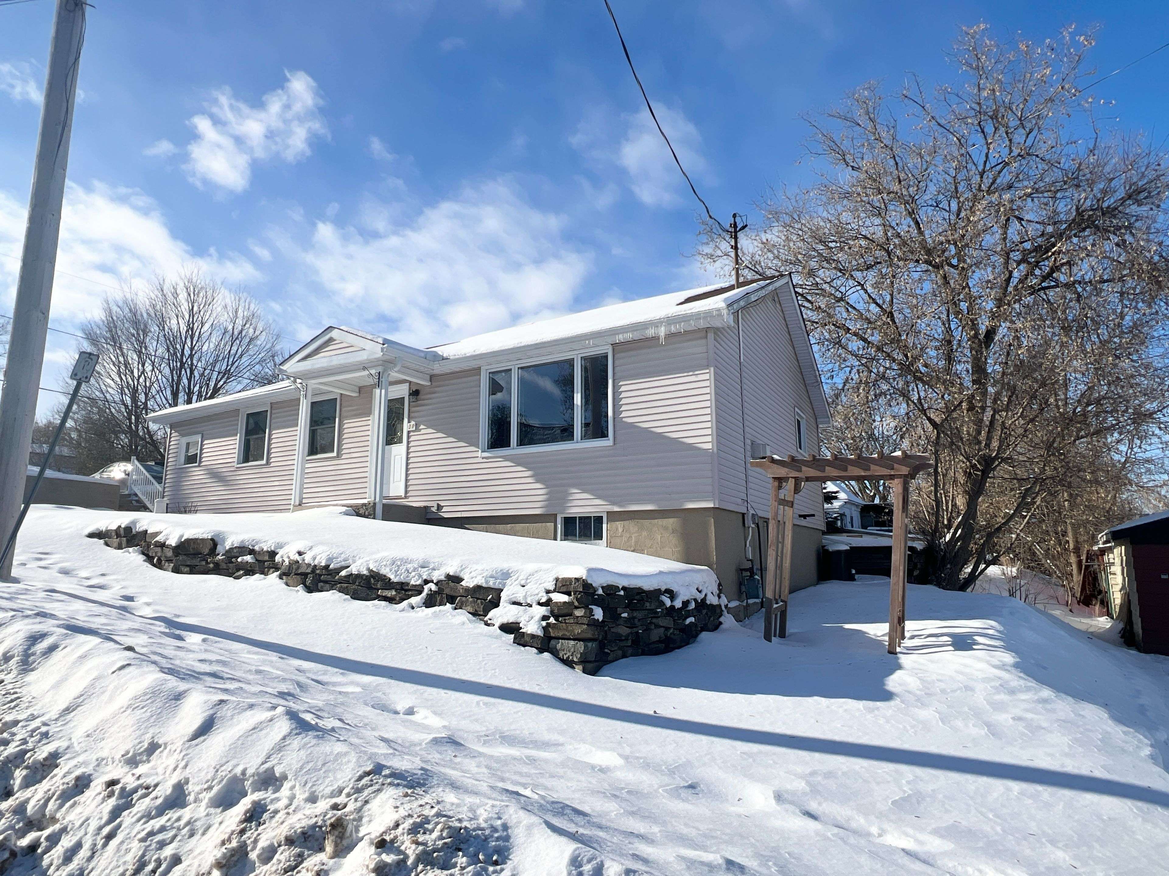 Mcnab/braeside, ON K0A 1G0,38 William Meek DR