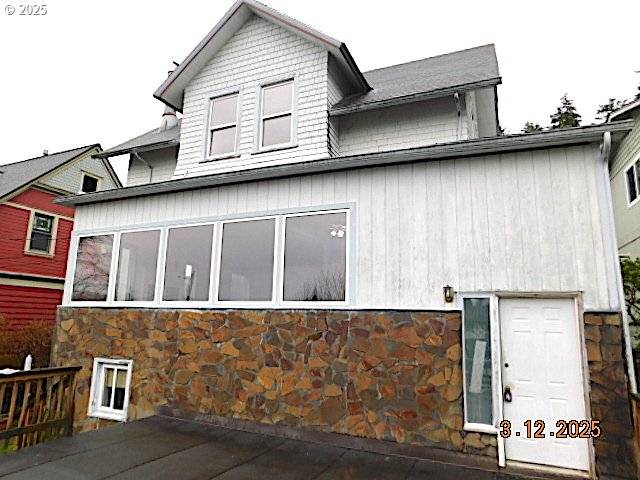 Astoria, OR 97103,682 39TH ST