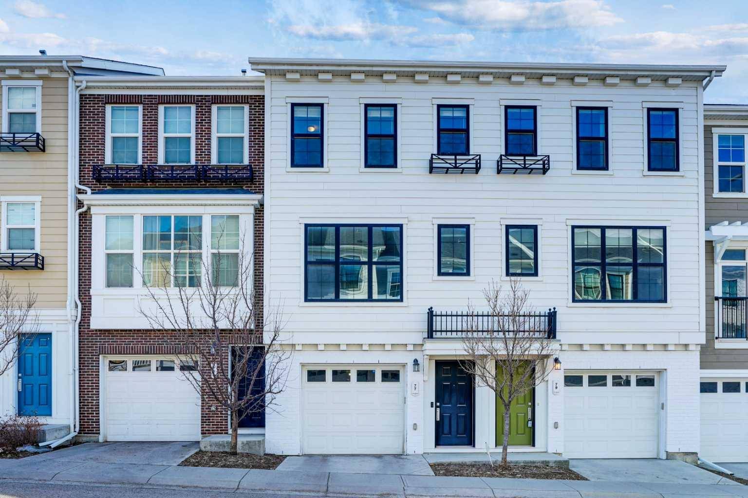 Calgary, AB T3R 0X1,77 Sherwood ROW NW