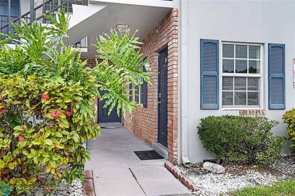 Fort Lauderdale, FL 33306,2701 Middle River Dr #10