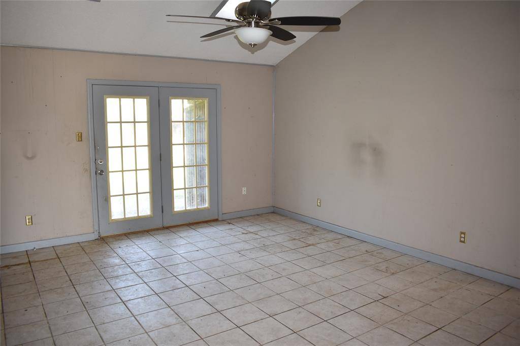 Irving, TX 75062,3214 Cheyenne Street
