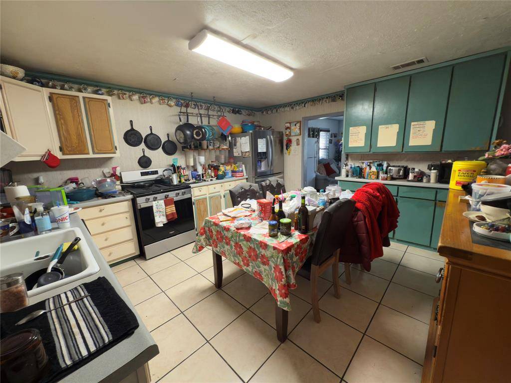 Saginaw, TX 76179,109 Western Avenue