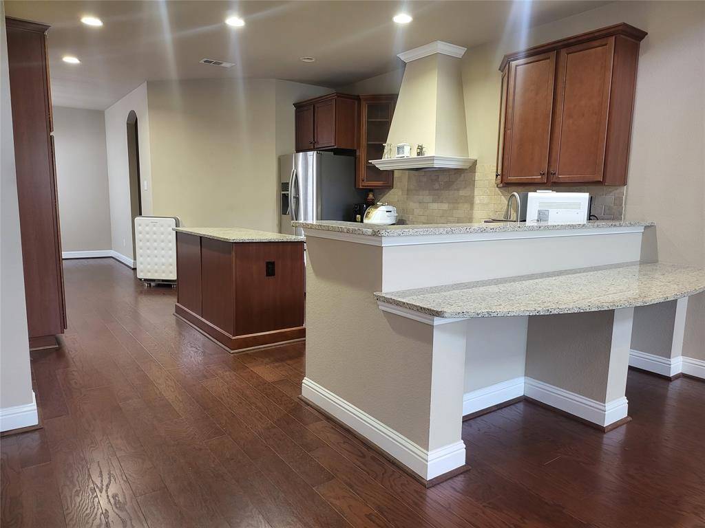 Irving, TX 75039,6912 Oeste Drive