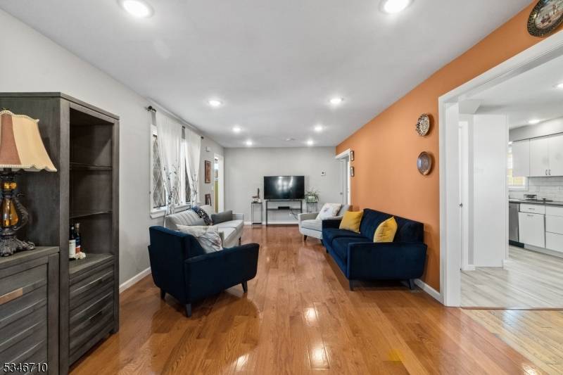 Clifton City, NJ 07013,53 Tristan Rd