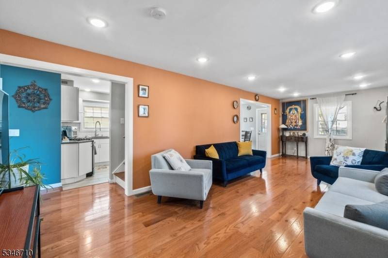 Clifton City, NJ 07013,53 Tristan Rd