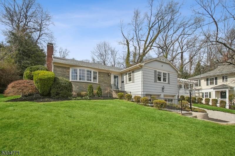 Maplewood Twp., NJ 07040,15-17 Sagamore Rd