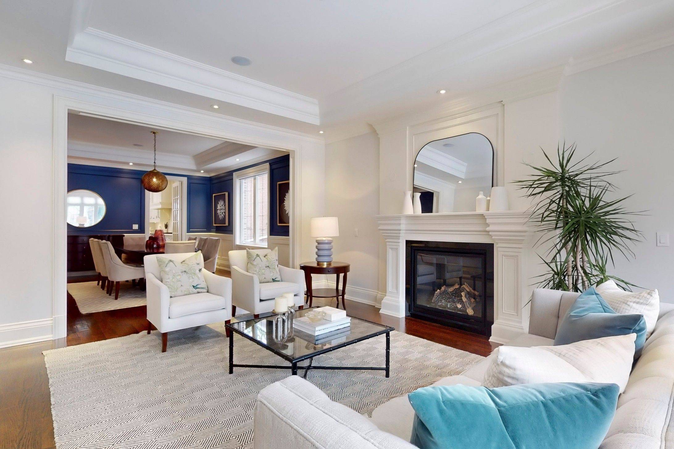 Toronto C04, ON M4N 1P9,124 Cheltenham AVE