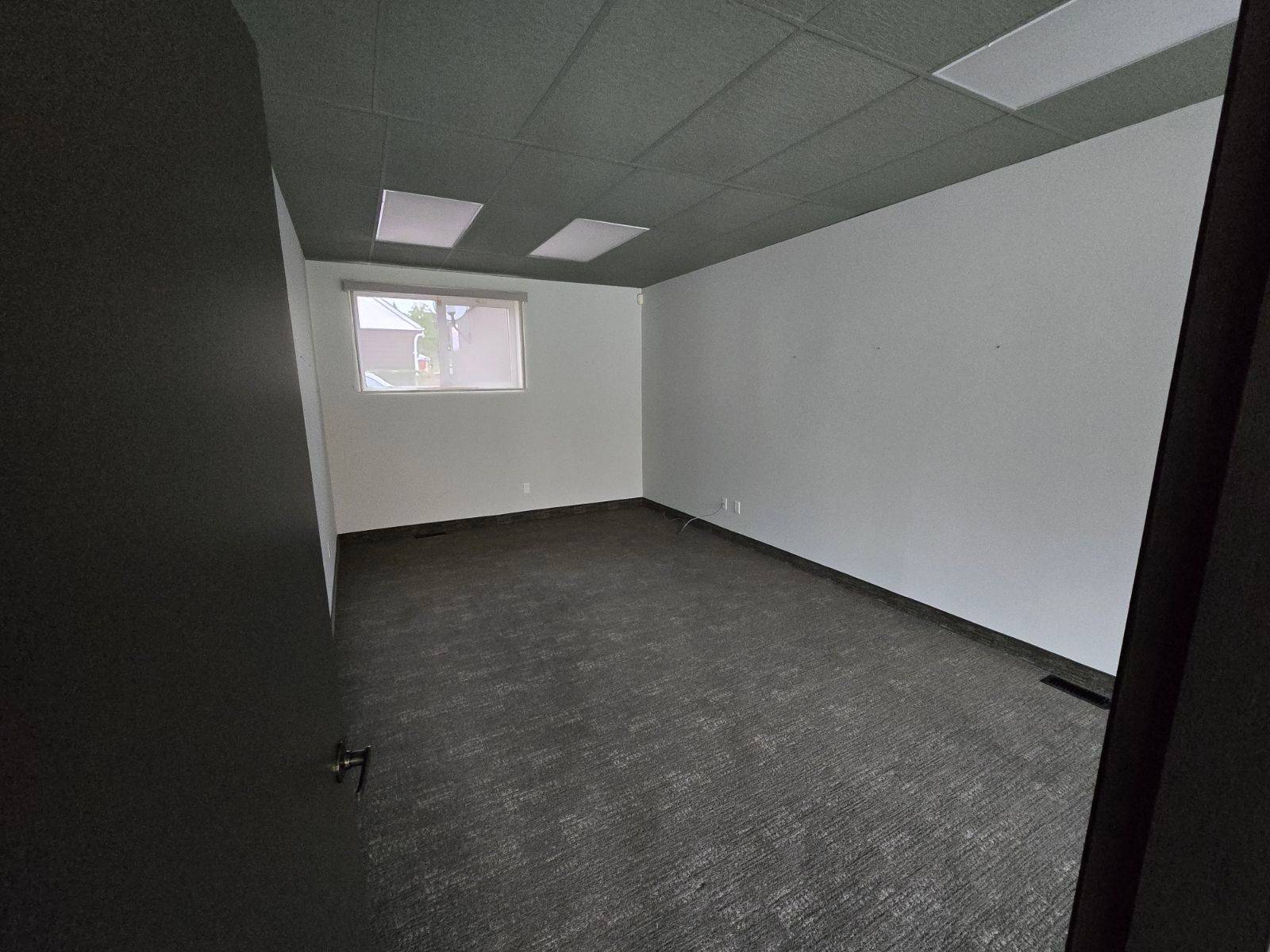 Peterborough Central, ON K9H 2H4,114 Simcoe ST