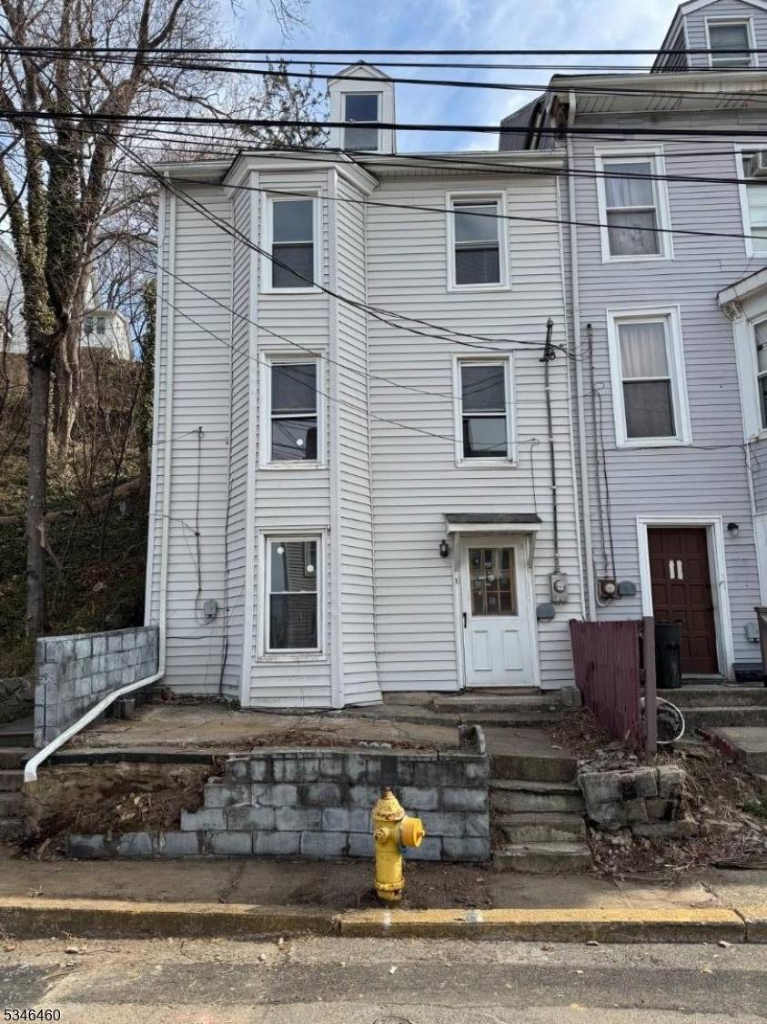 Phillipsburg Town, NJ 08865,1 Randall St