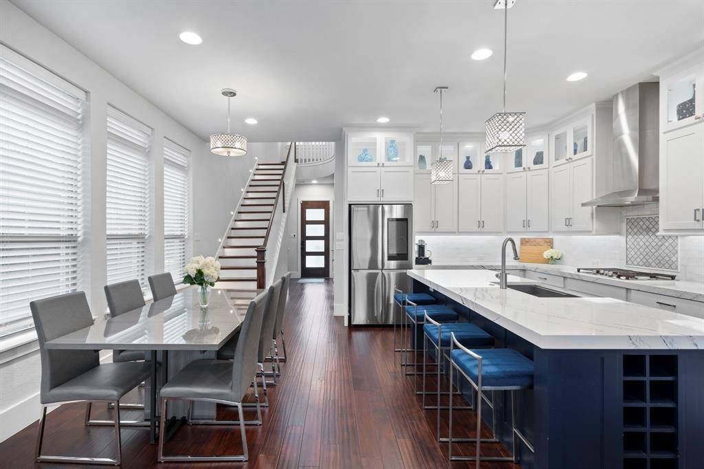 Dallas, TX 75231,7062 Silverberry Street