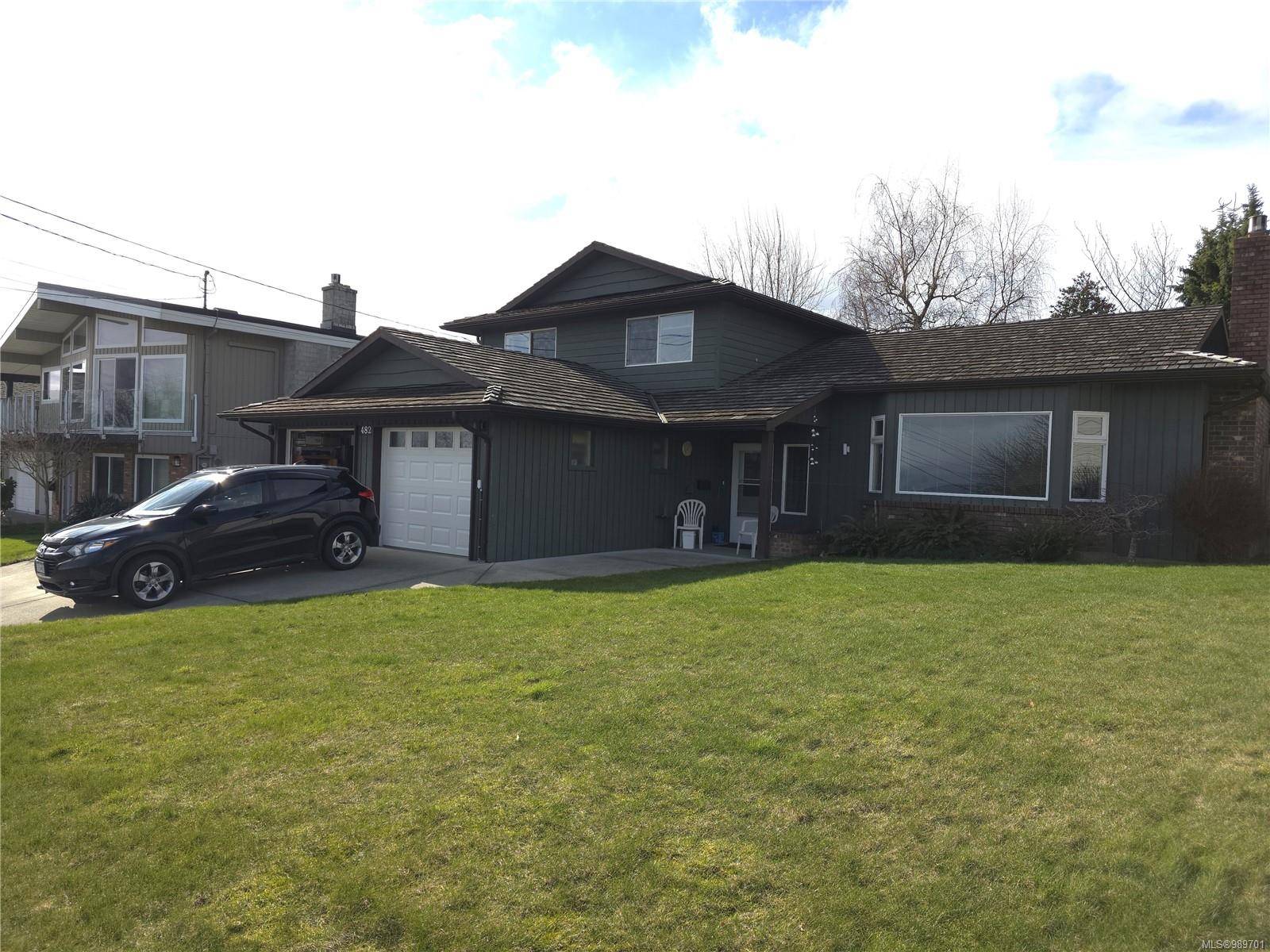 Campbell River, BC V9W 5W1,482 McLean St S
