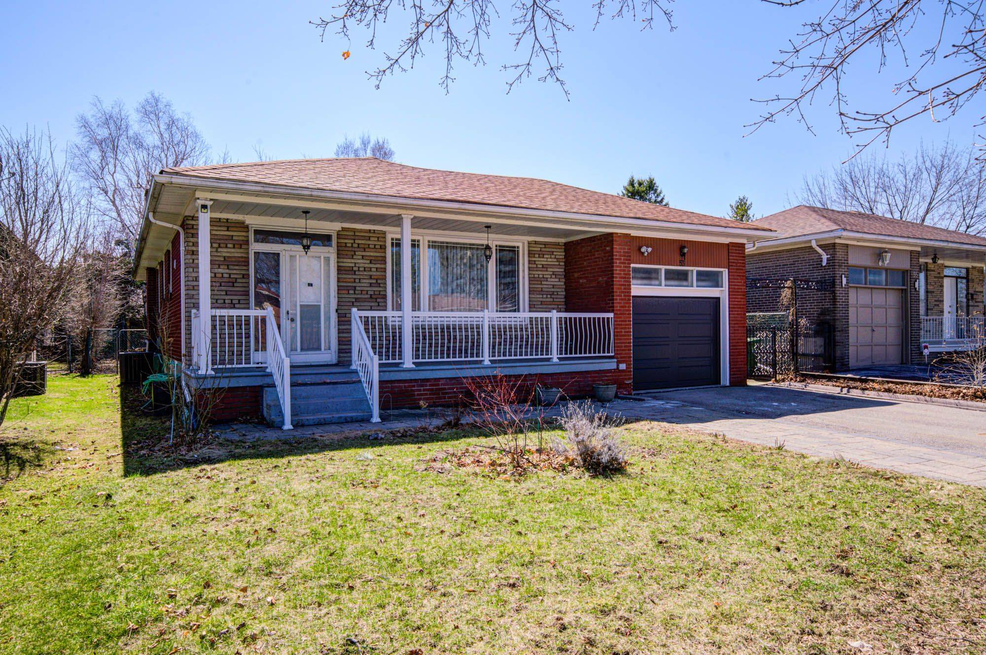 Toronto W09, ON M9R 2B1,53 Ladbrooke RD