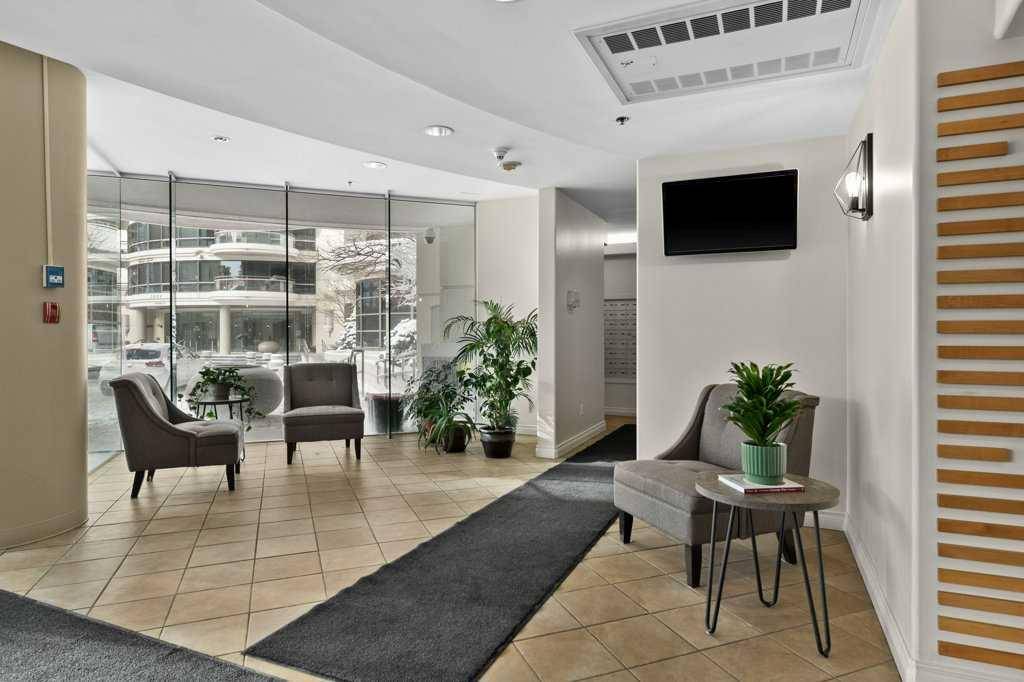 1078 6 AVE SW #902, Calgary, AB T2P 5N6