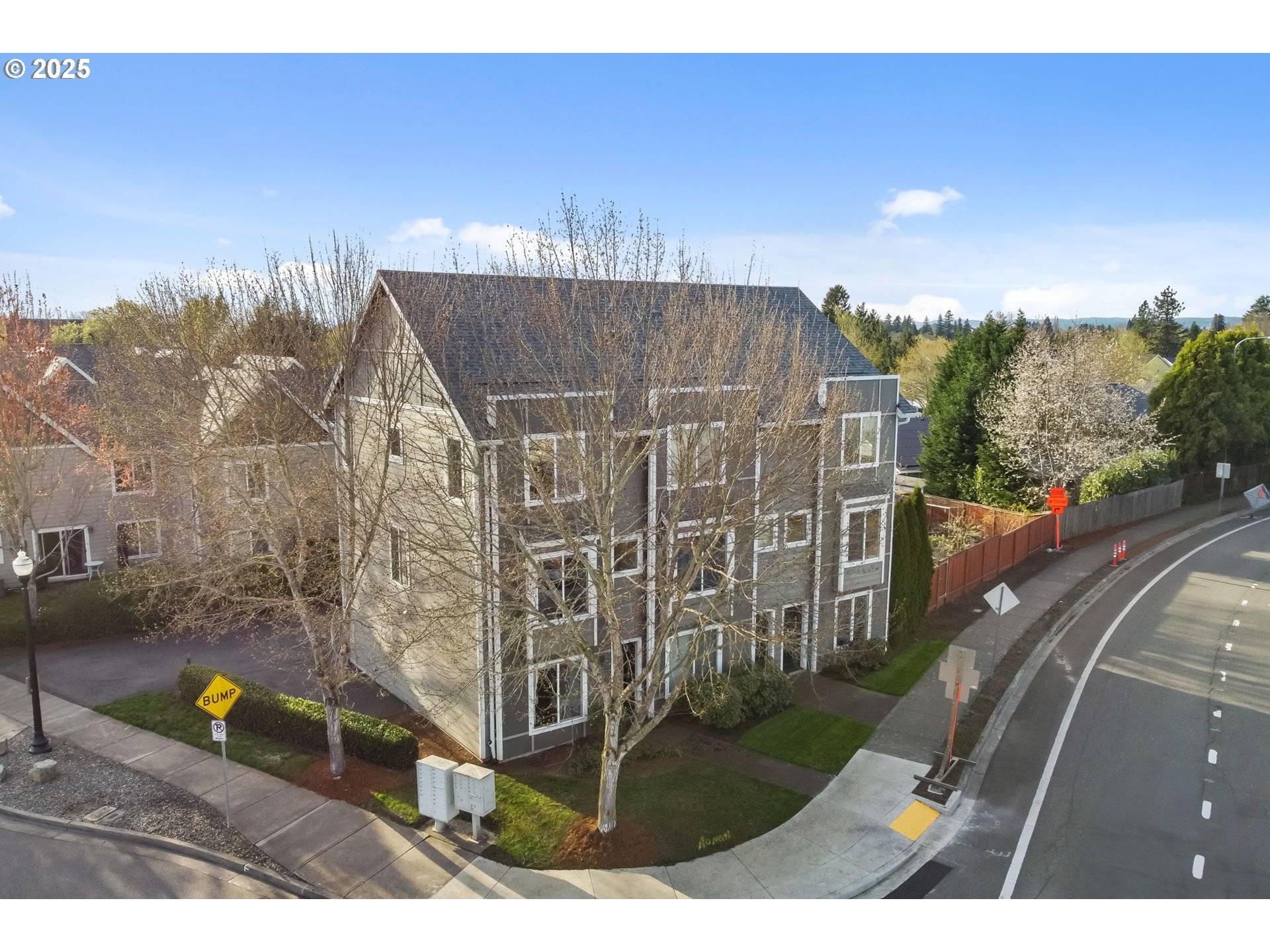 Beaverton, OR 97006,895 SW 170TH AVE