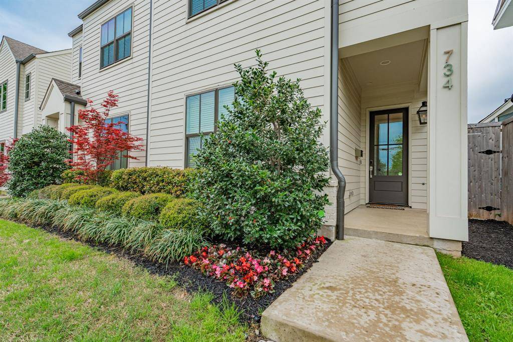 Dallas, TX 75208,734 W 7th Street