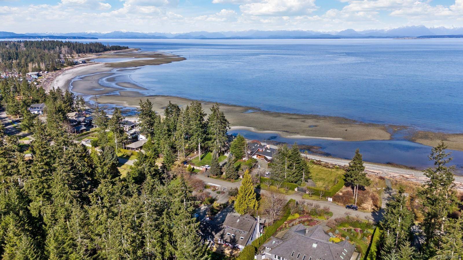 Black Creek, BC V9J 1A8,8839 DRIFTWOOD Rd