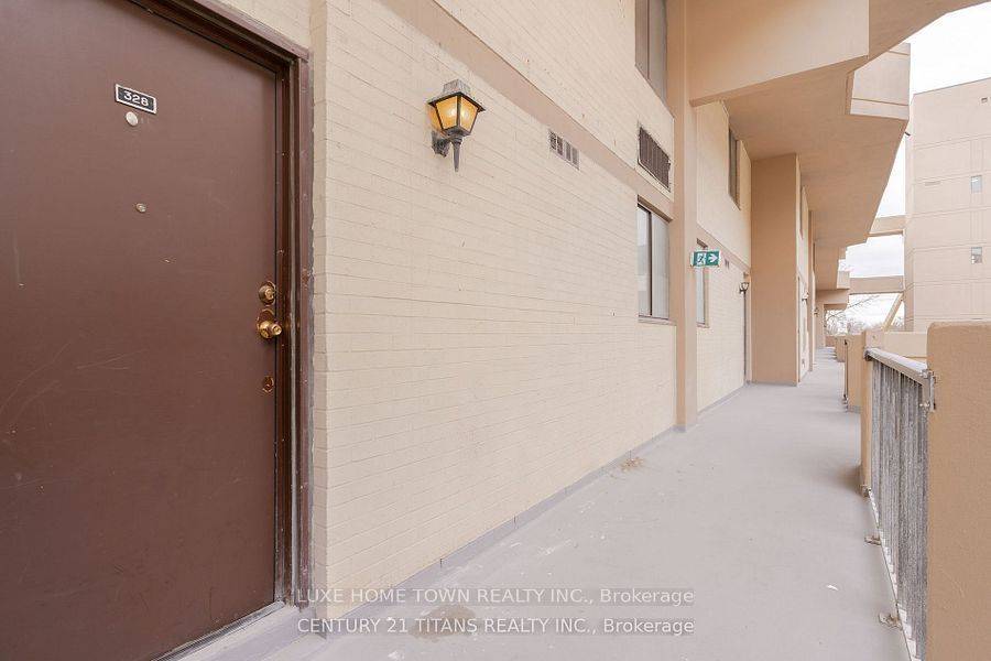 Toronto E04, ON M1K 5E2,665 Kennedy RD #328