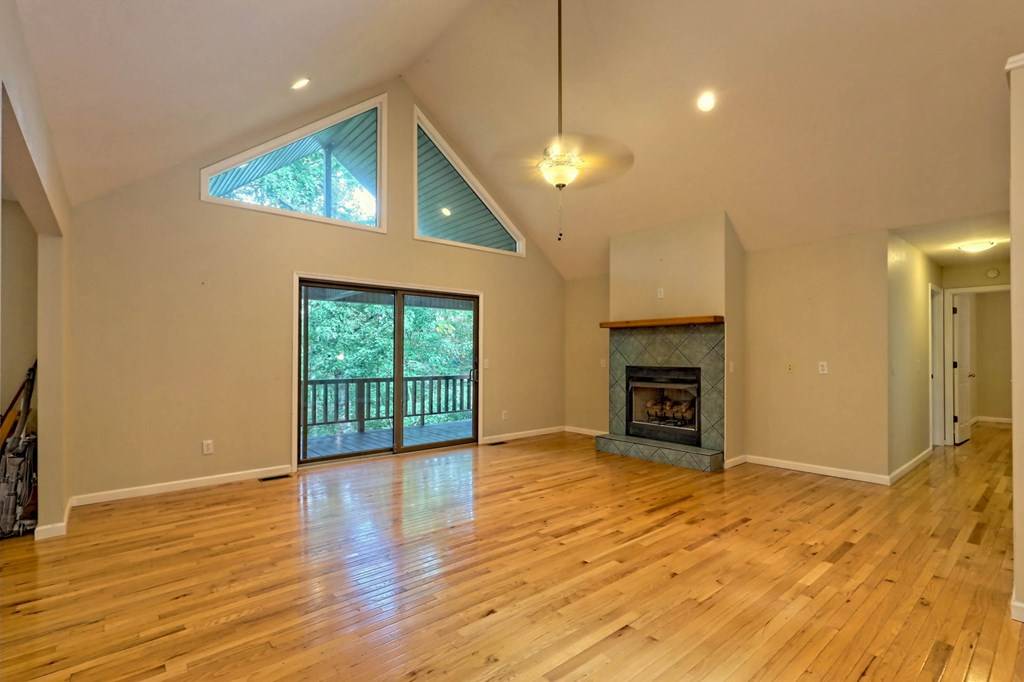 Young Harris, GA 30582,4691 Dogwood Circle