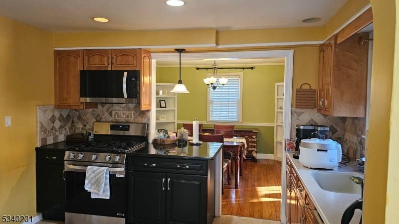 Bloomfield Twp., NJ 07003,68 Hyde Rd