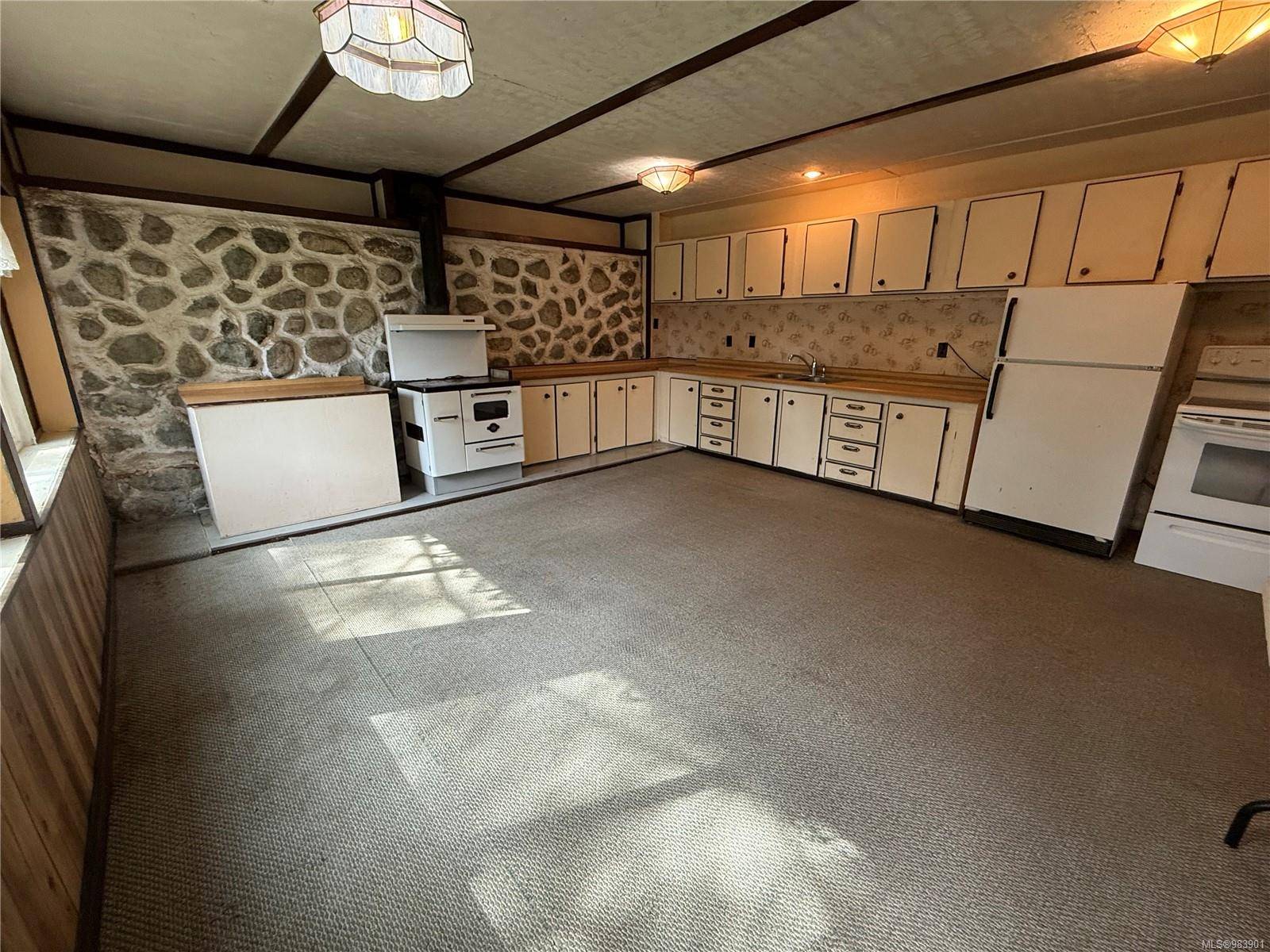 Nanaimo, BC V9T 6H1,6756 Doumont Rd