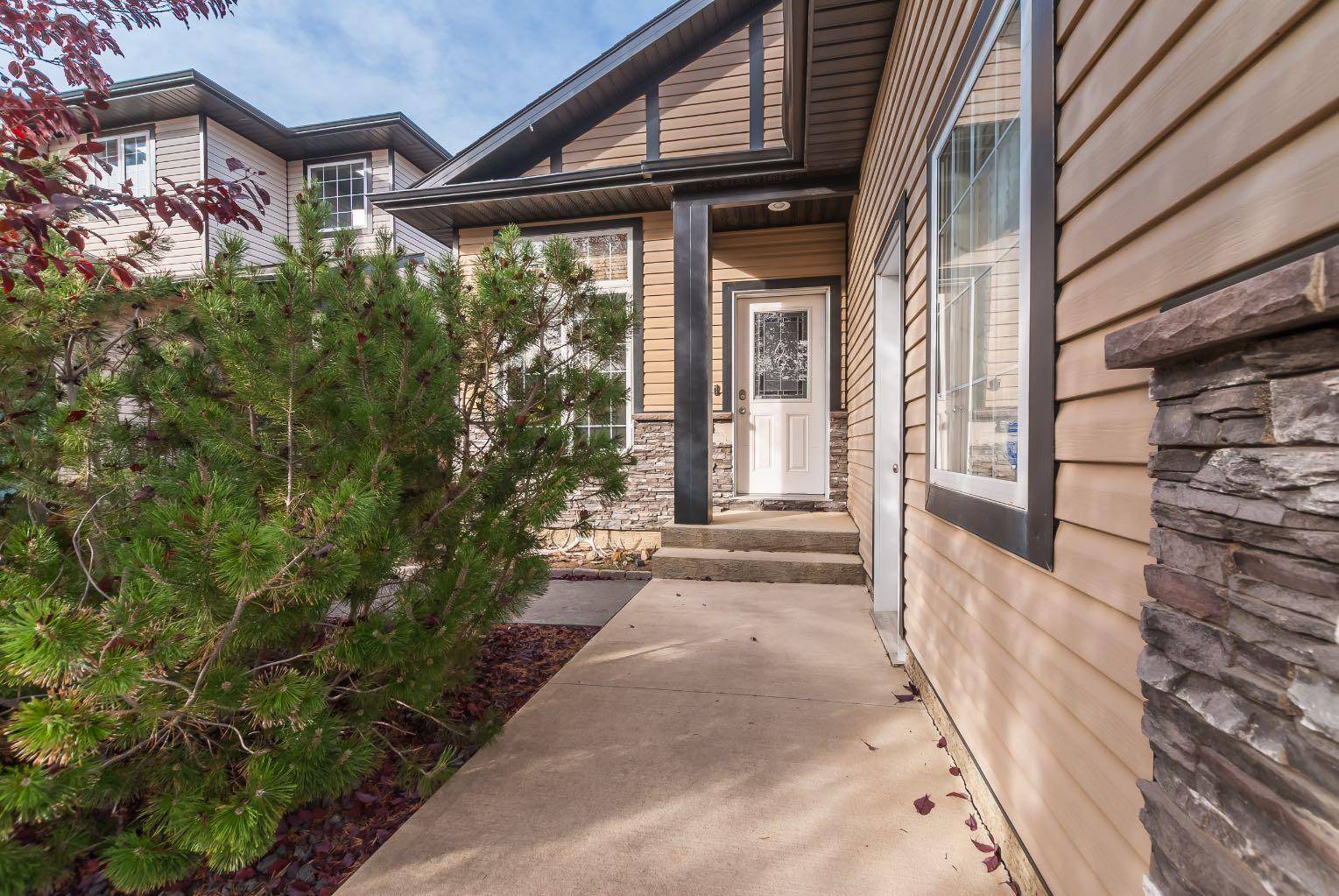 Medicine Hat, AB T1B 0E1,251 Hamptons WAY SE