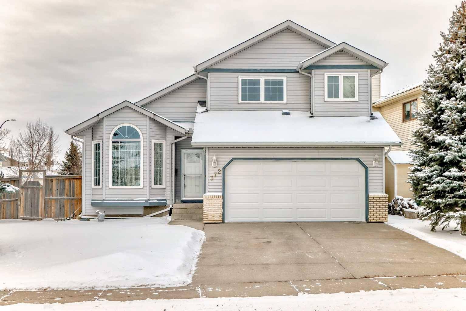 Calgary, AB T3G 3P1,372 Hawkstone Close NW