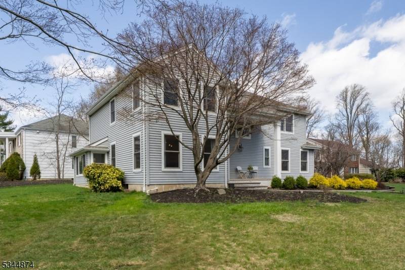 Morris Twp., NJ 07960,11 Sylvan Way