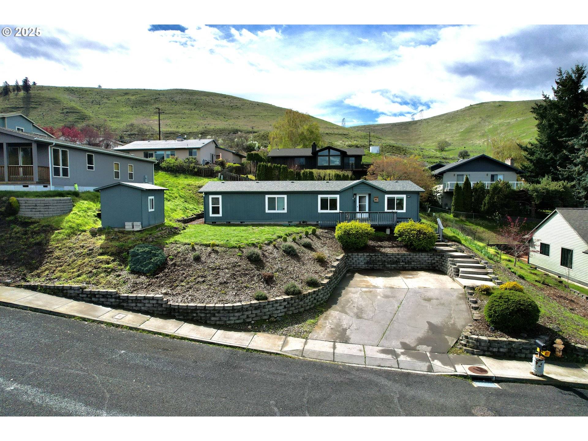 The Dalles, OR 97058,2420 E 17TH ST