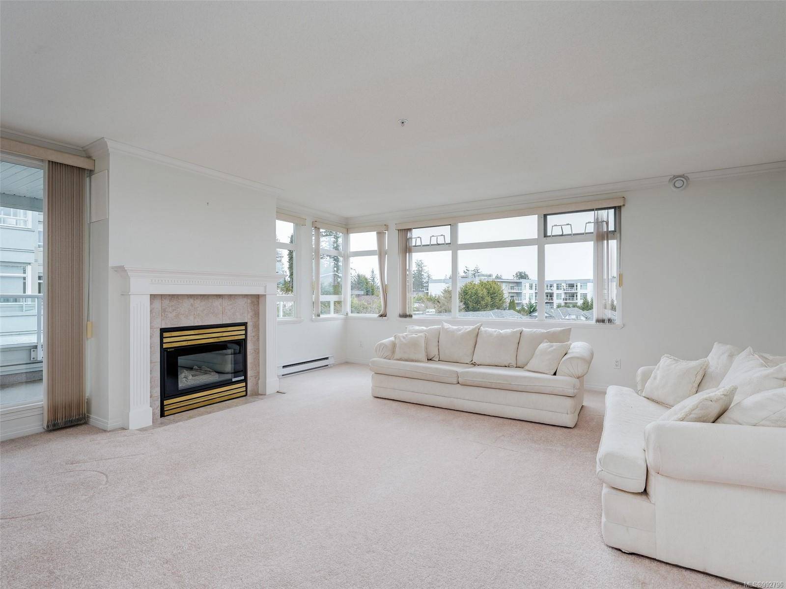 Saanich, BC V8Y 2K5,5110 Cordova Bay Rd #306
