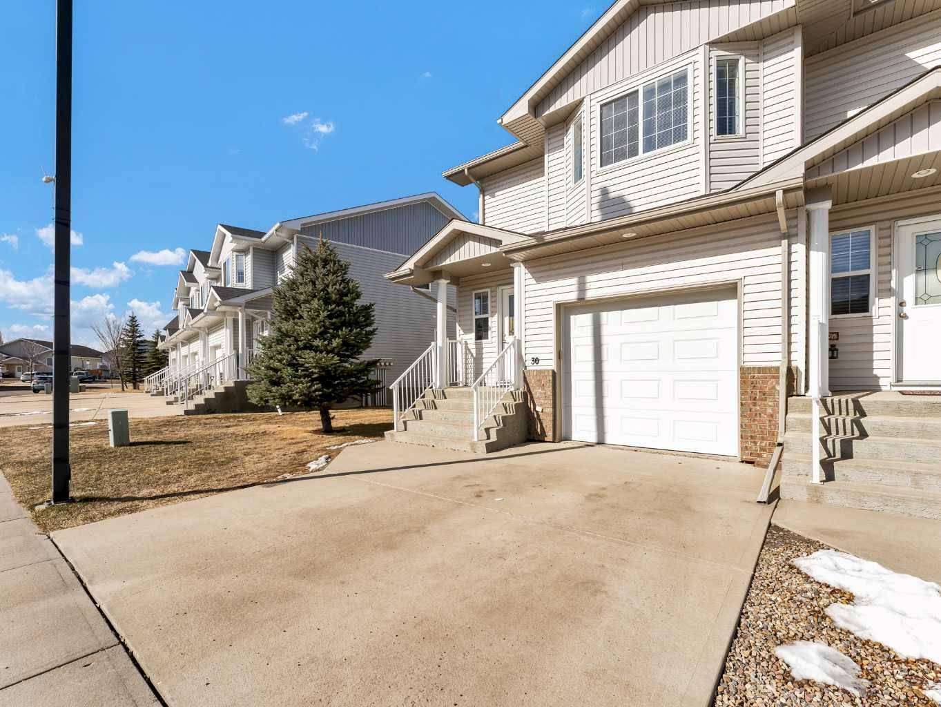 Medicine Hat, AB T1B 0A5,30 Saamis Meadows LN SW