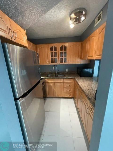 Lauderdale Lakes, FL 33313,4848 NW 24th Ct #209