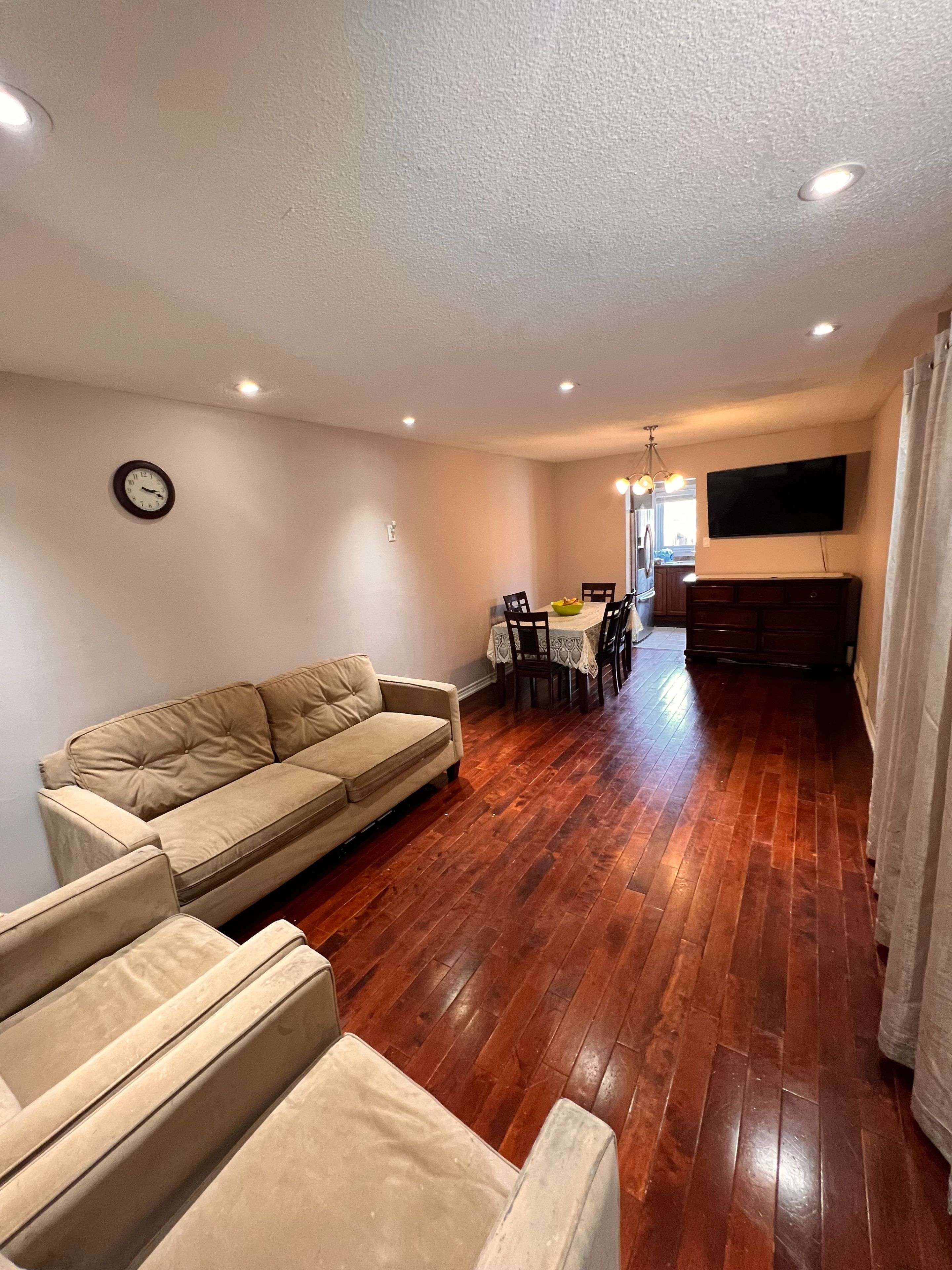 Brampton, ON L6S 3J5,1020 Central Park DR #5