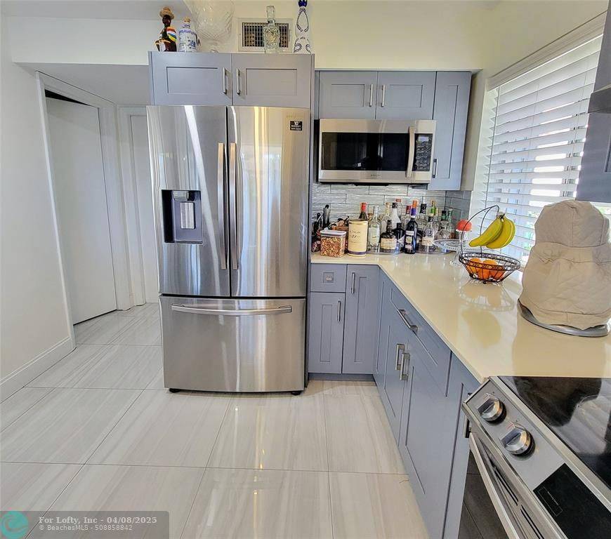 Dania Beach, FL 33004,614 Trafalgar Ct