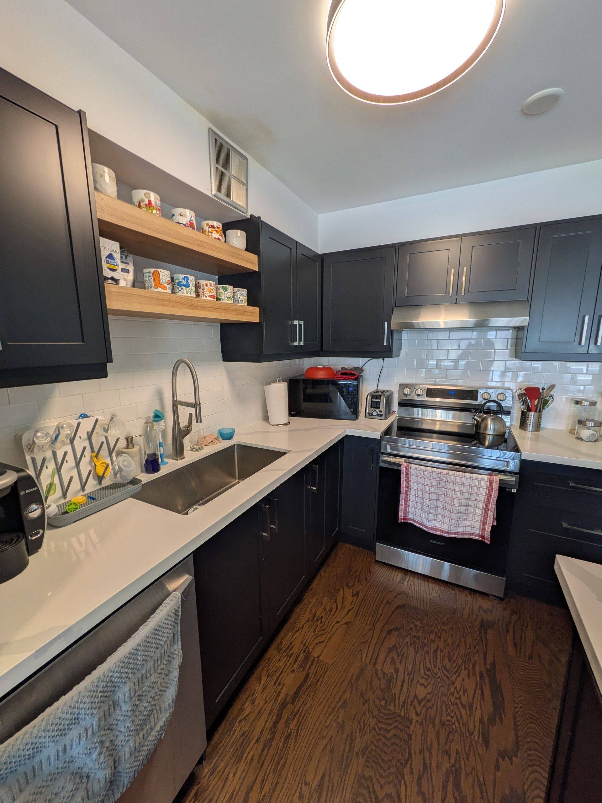 Toronto W03, ON M6N 4X4,240 Scarlett RD #202