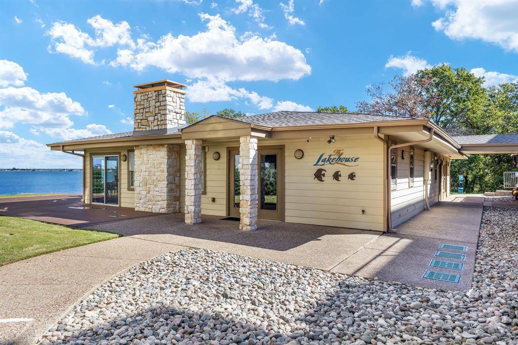 Lake Dallas, TX 75065,452 Waters Edge Drive #825