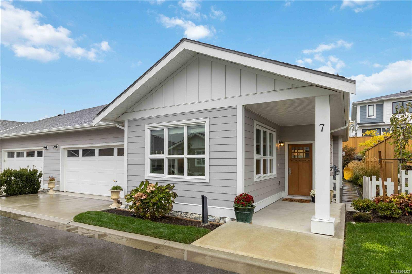 Colwood, BC V9C 0P8,265 Caspian Dr #7