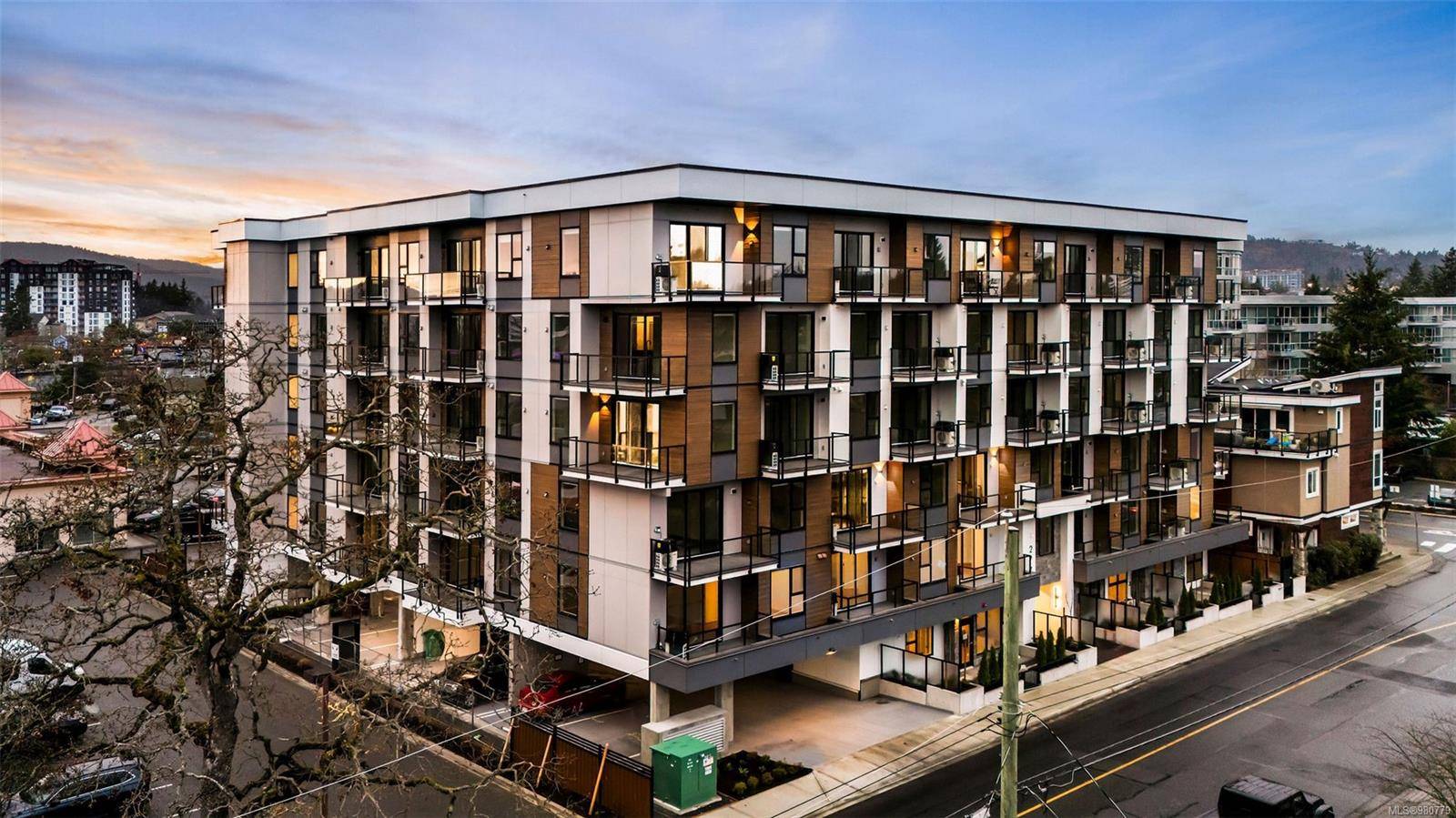 Langford, BC V9B 3P5,2770 Winster Rd #608