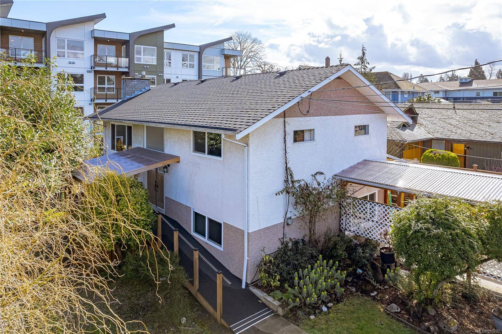 Parksville, BC V9P 1K7,116 Wallis St