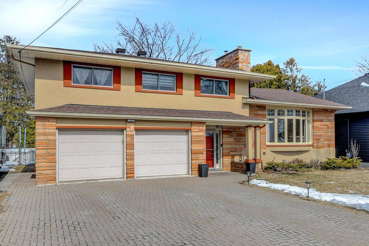Stittsville - Munster - Richmond, ON K2S 1J5,17 Brigade AVE