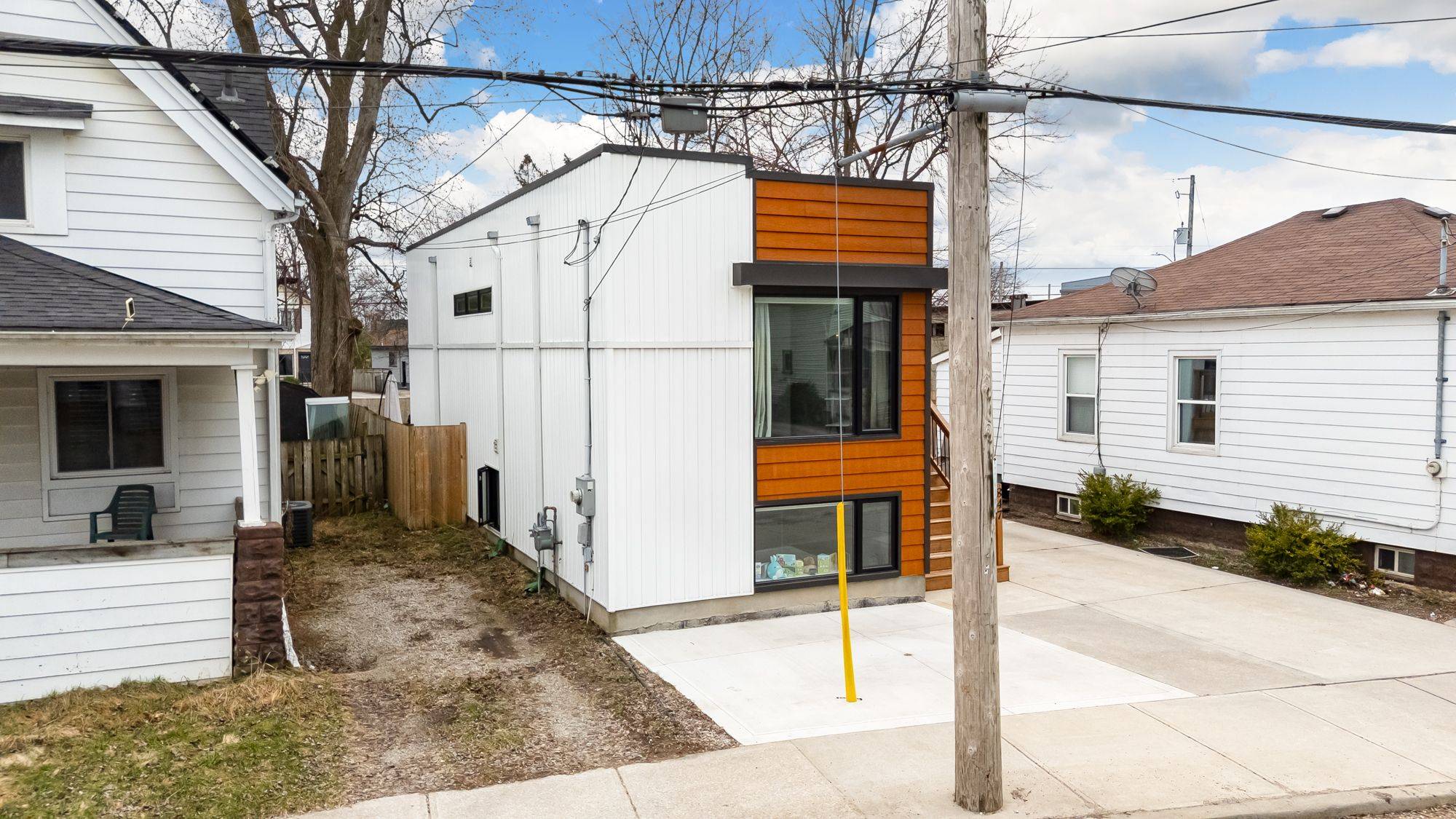 London East, ON N5Z 1L9,847 Stedwell ST