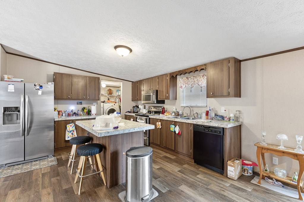 Mccaysville, GA 30555,471 Joy Drive