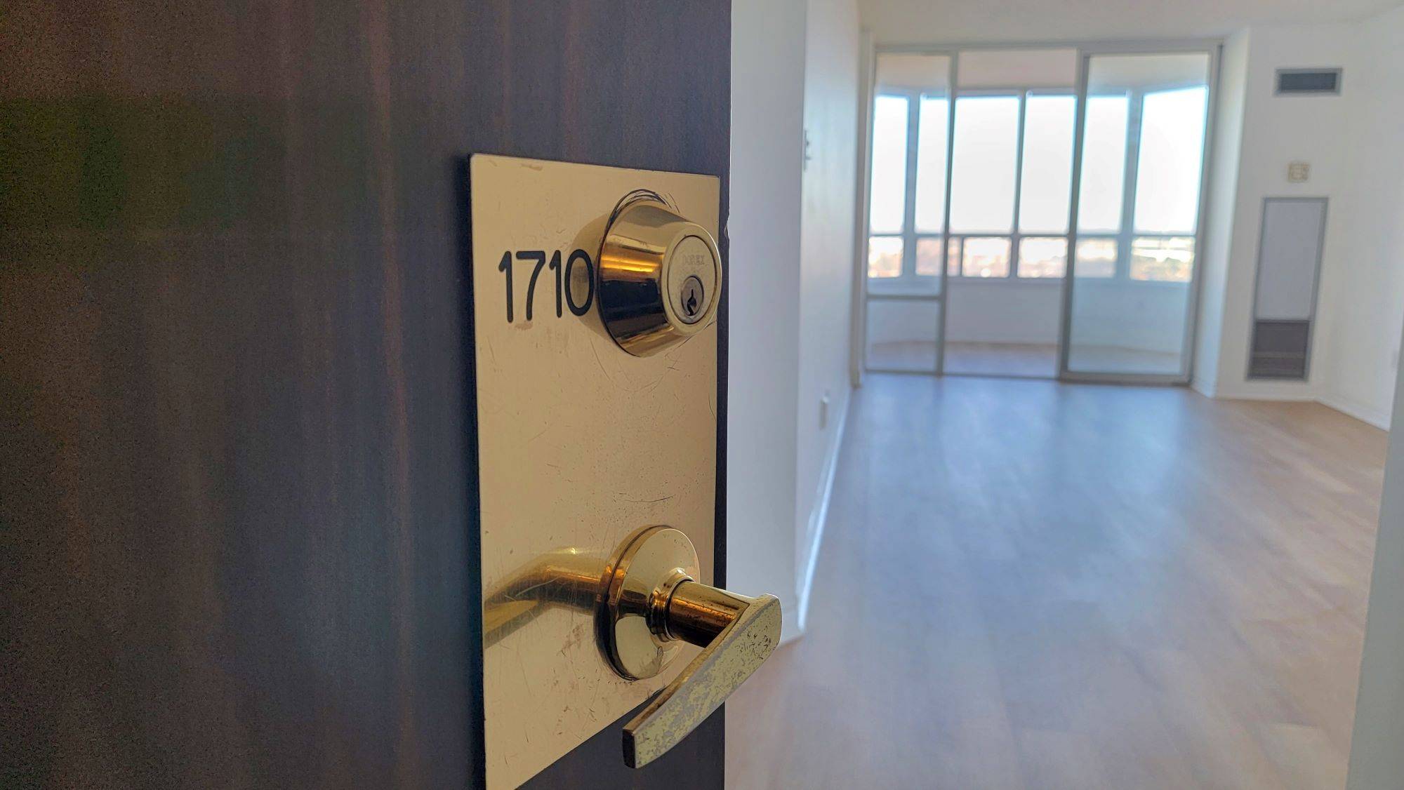 Toronto E07, ON M1V 5E3,350 Alton Towers CIR #1710