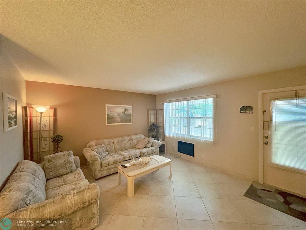 Fort Lauderdale, FL 33308,2160 NE 56th Ct #203